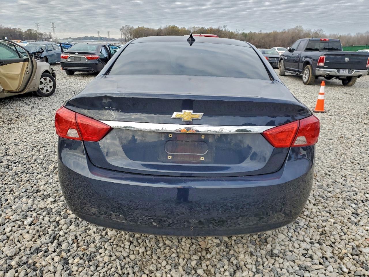 2015 CHEVROLET IMPALA LS photo 6