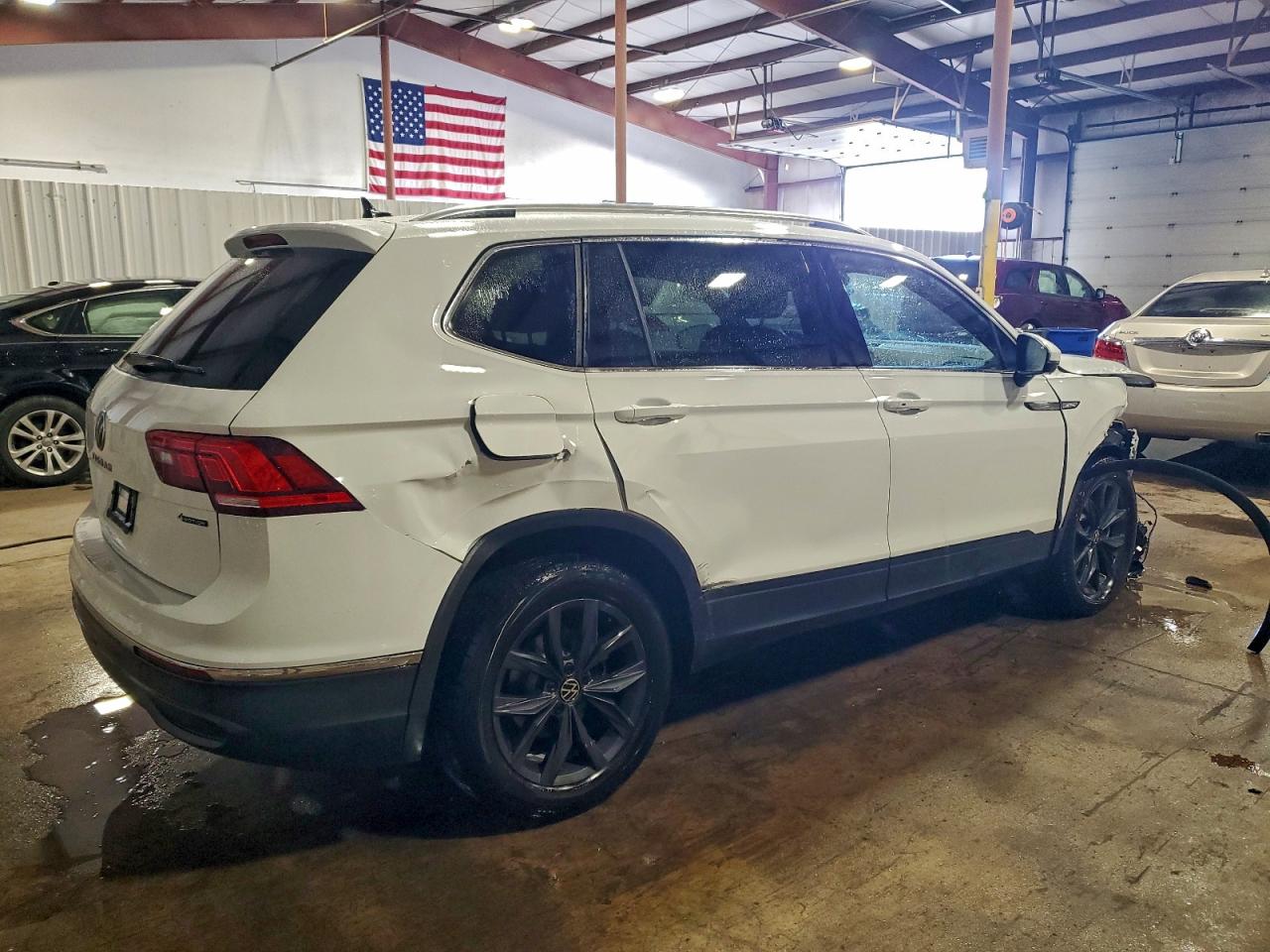 2024 VOLKSWAGEN TIGUAN SE photo 3