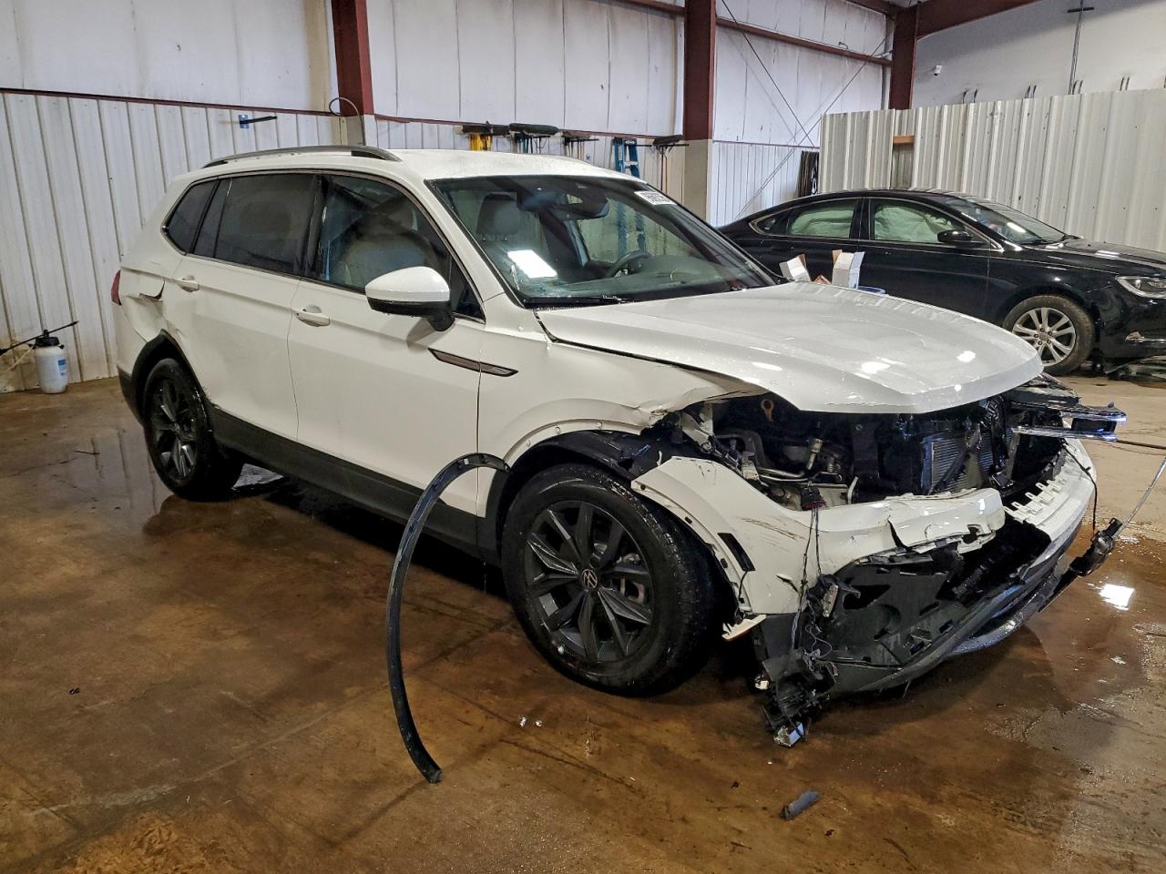 2024 VOLKSWAGEN TIGUAN SE photo 4