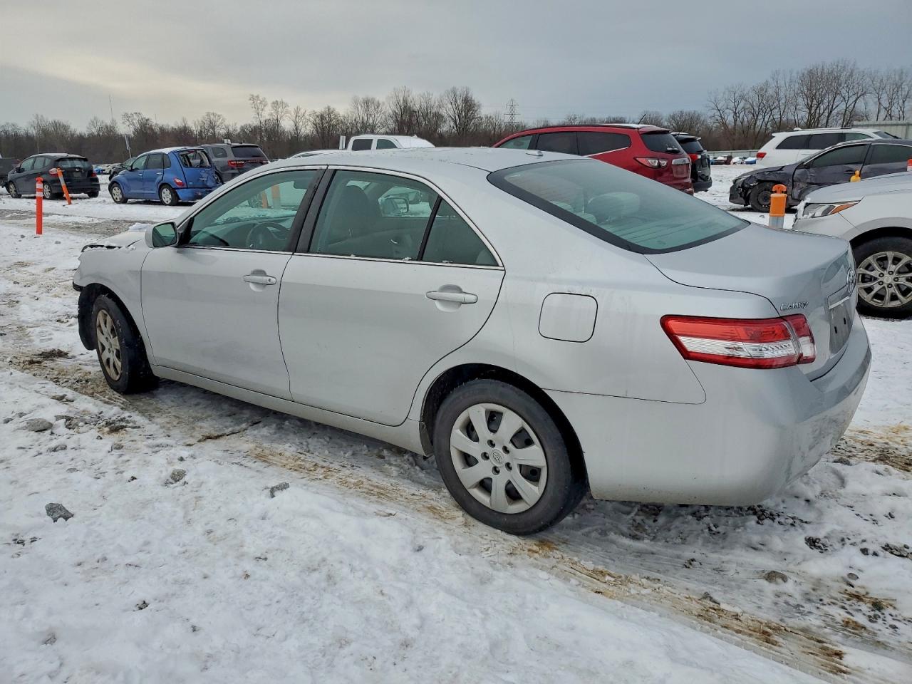 2011 TOYOTA CAMRY BASE photo 2