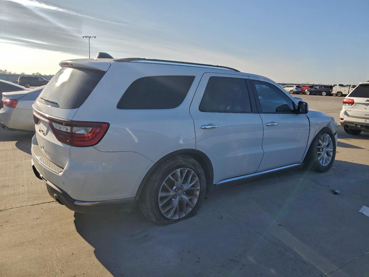 2016 DODGE DURANGO SXT photo 3
