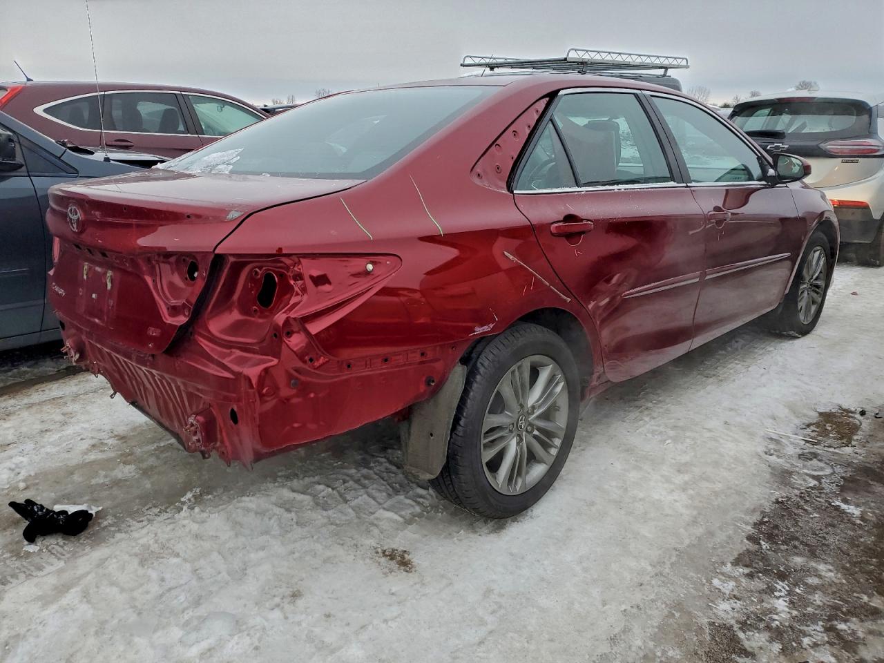2017 TOYOTA CAMRY LE photo 3