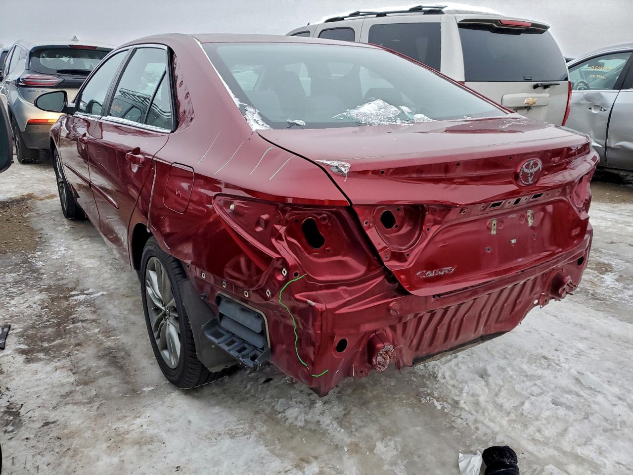 2017 TOYOTA CAMRY LE photo 2