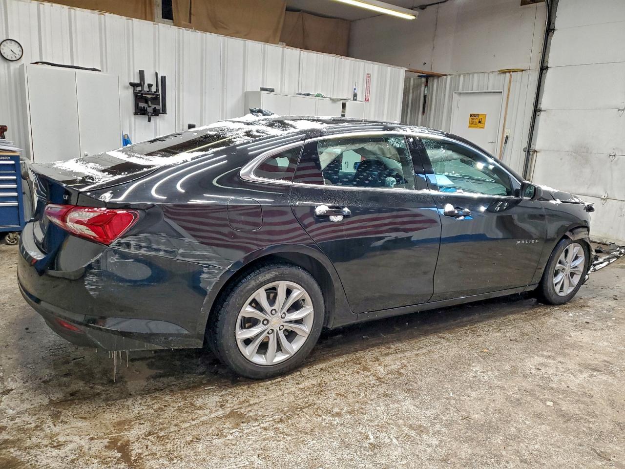 2022 CHEVROLET MALIBU LT photo 3