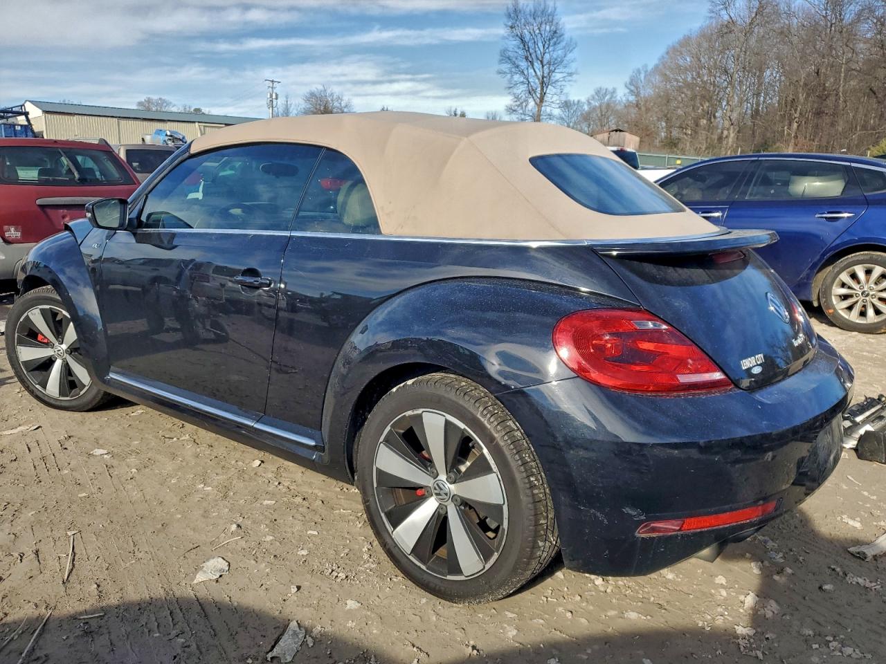 2015 VOLKSWAGEN BEETLE R-LINE photo 3