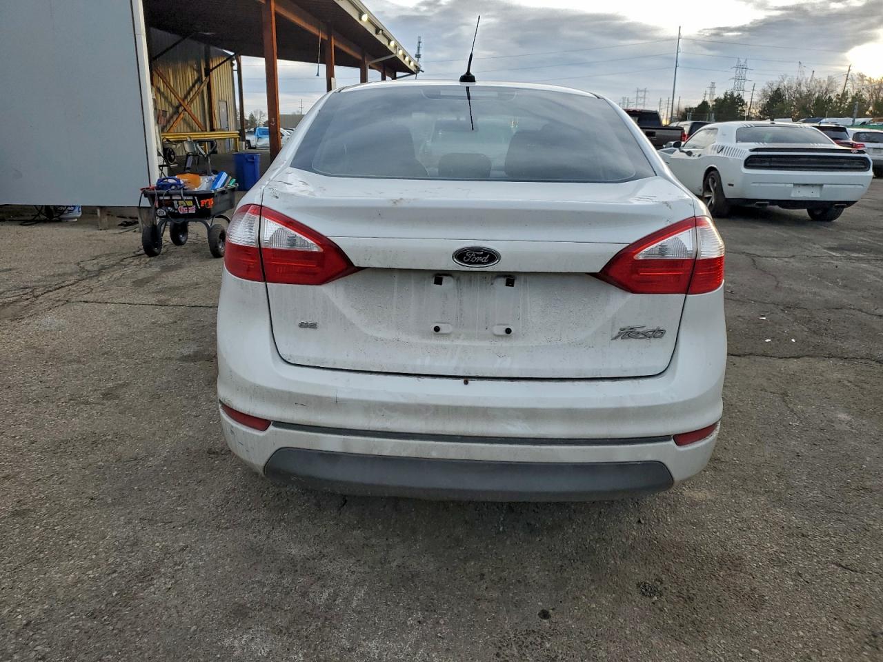 2015 FORD FIESTA SE photo 6