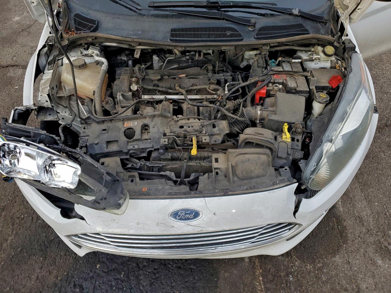 2015 FORD FIESTA SE photo 11