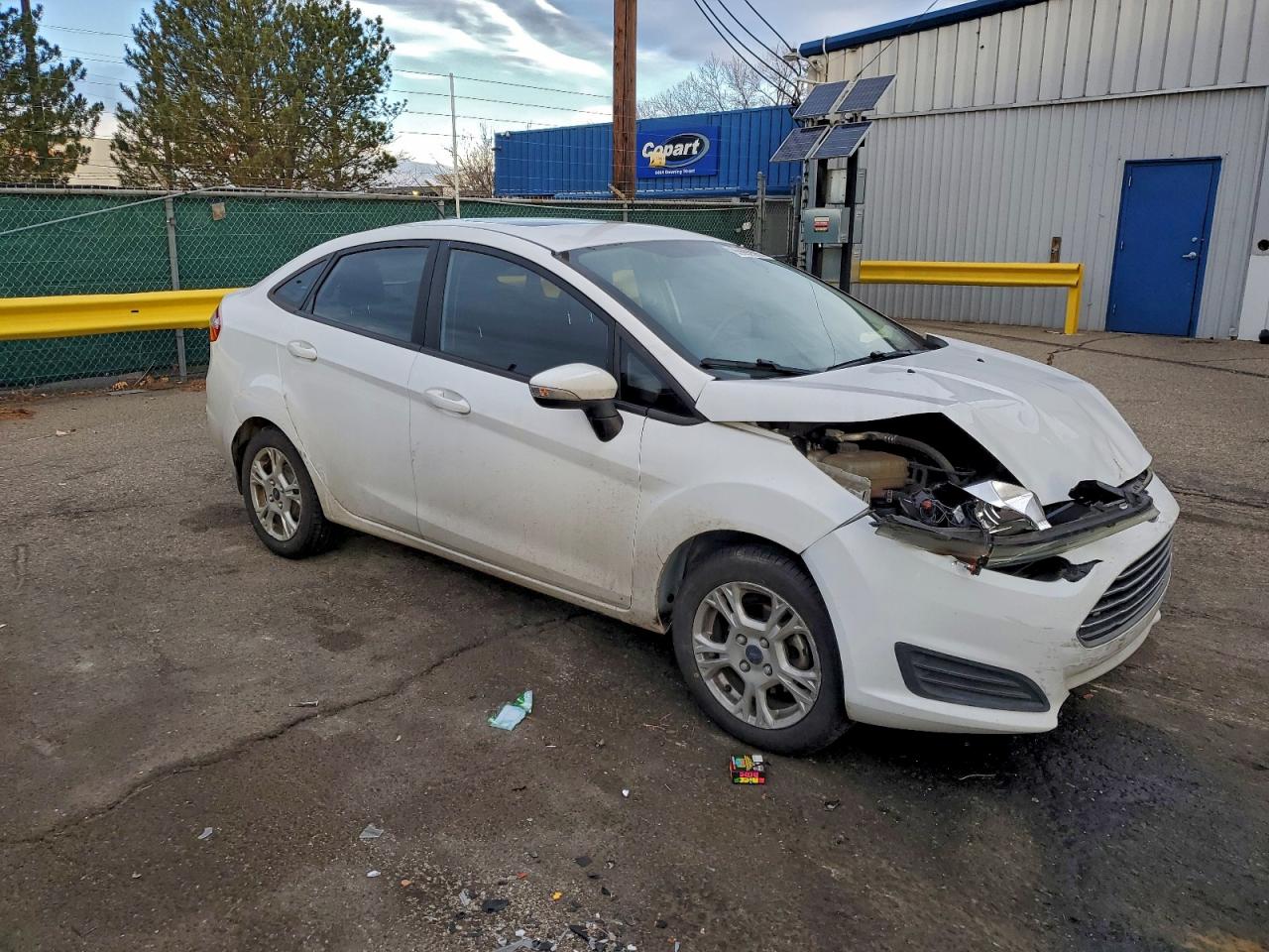 2015 FORD FIESTA SE photo 4