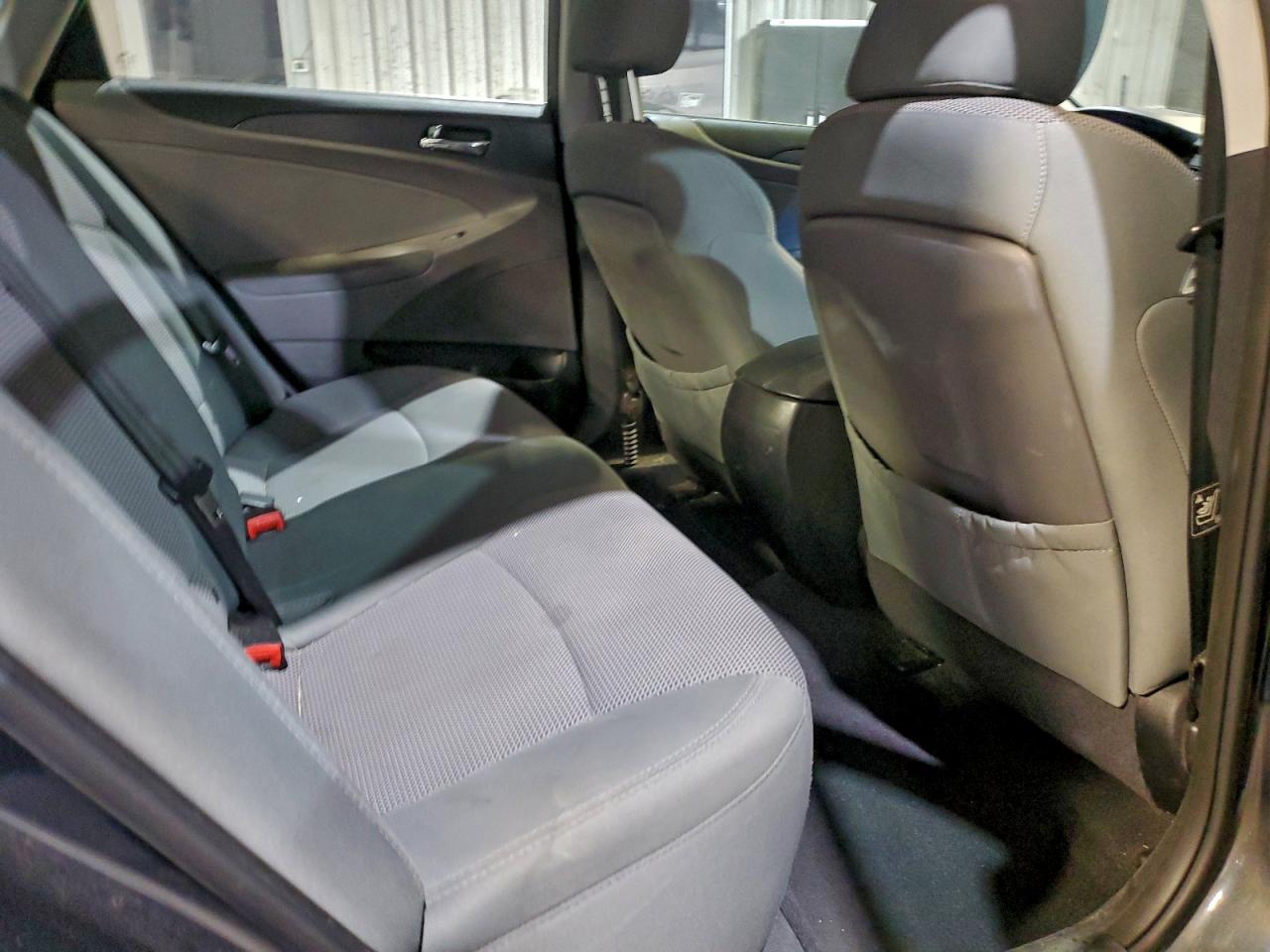 2014 HYUNDAI SONATA GLS photo 10