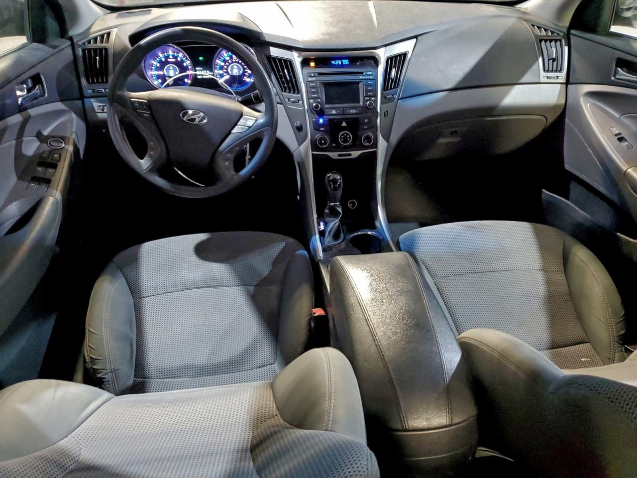 2014 HYUNDAI SONATA GLS photo 8