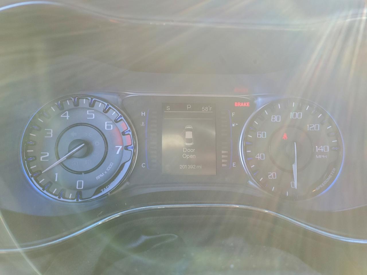 2015 CHRYSLER 200 S photo 9
