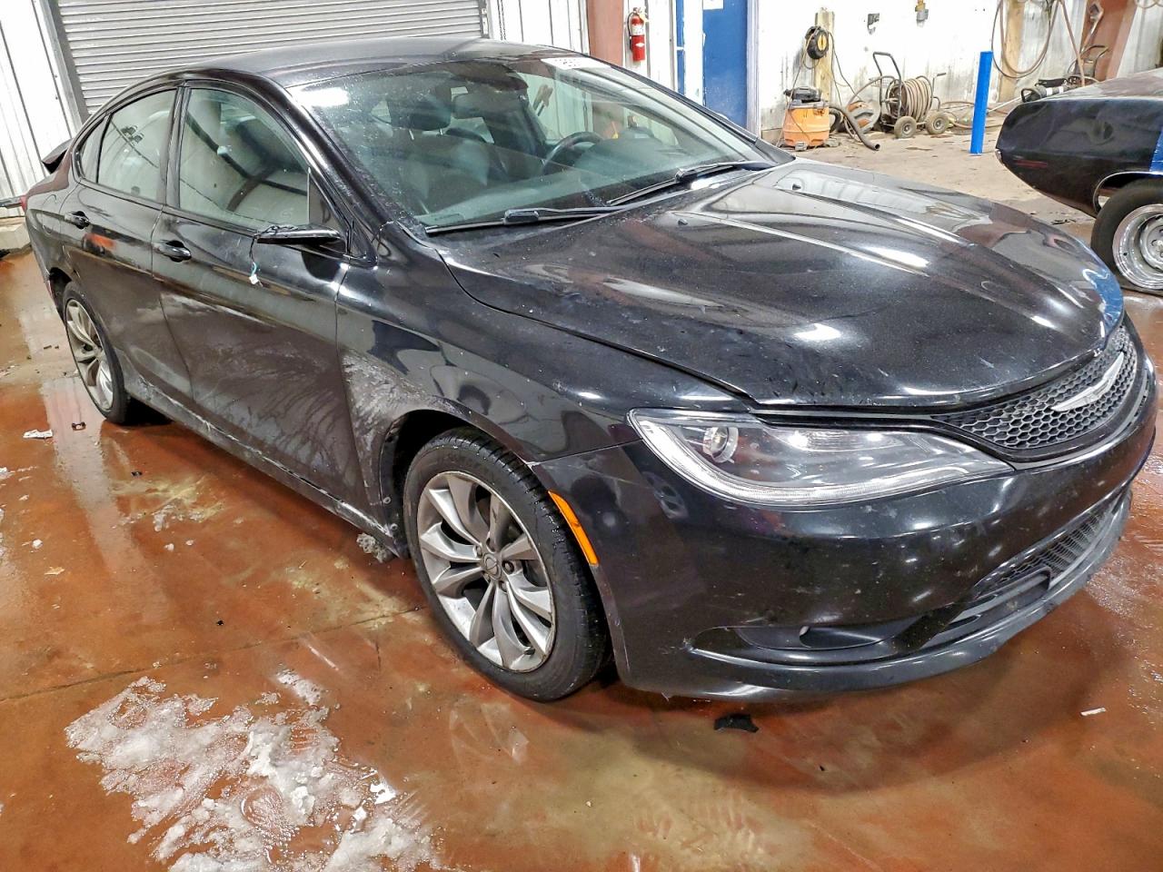 2015 CHRYSLER 200 S photo 4