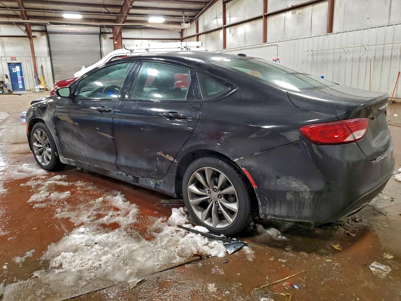 2015 CHRYSLER 200 S photo 2