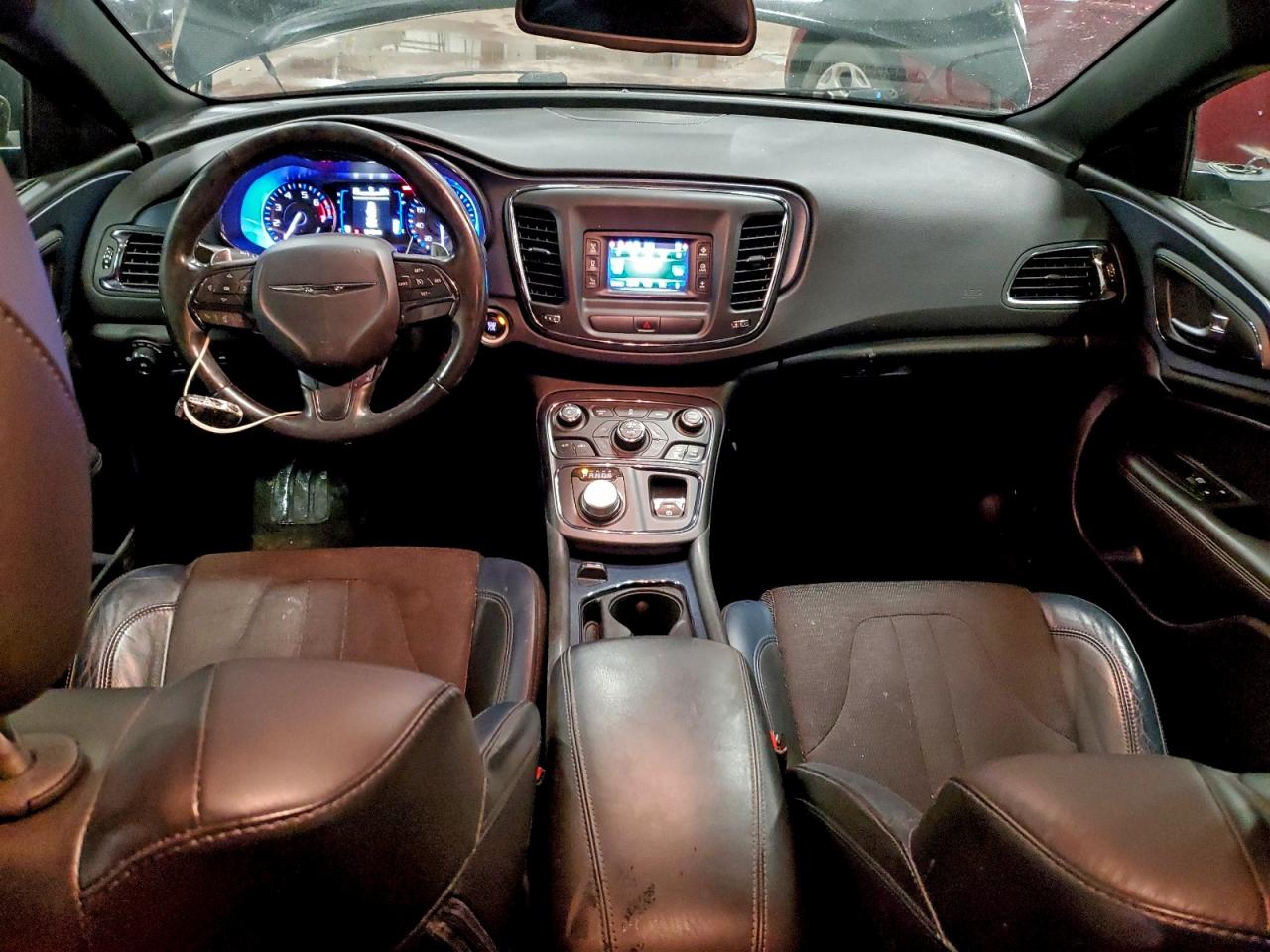 2015 CHRYSLER 200 S photo 8