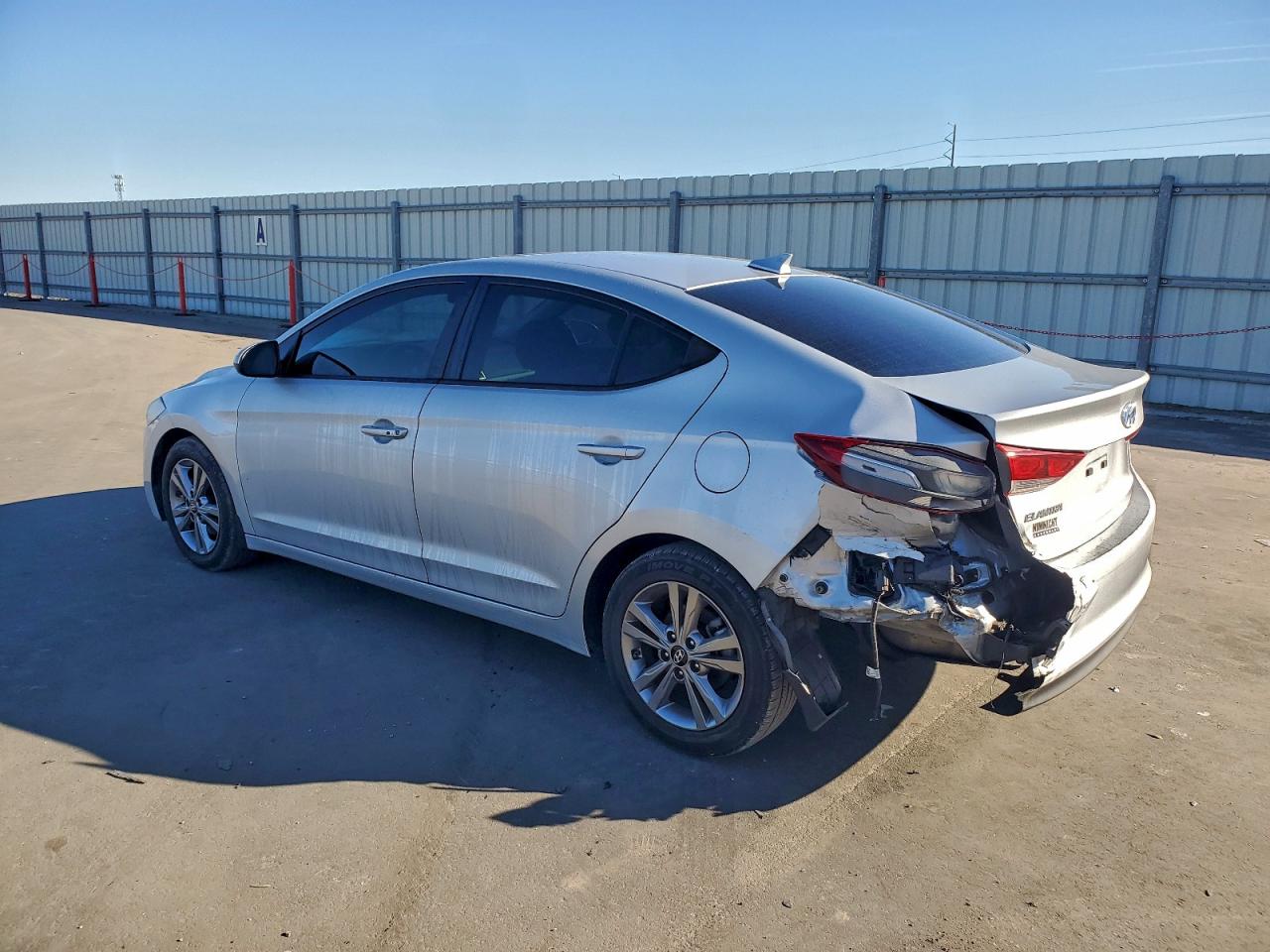 2018 HYUNDAI ELANTRA SEL photo 2