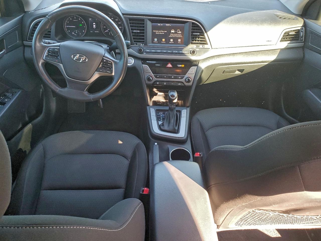 2018 HYUNDAI ELANTRA SEL photo 8