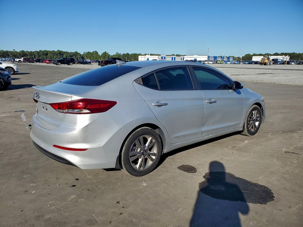 2018 HYUNDAI ELANTRA SEL photo 3