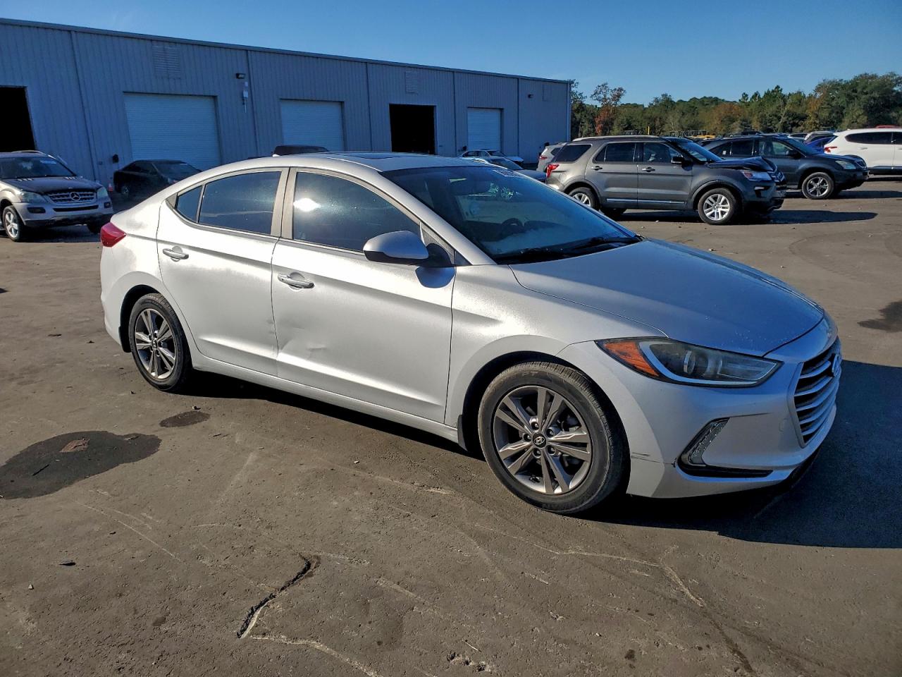 2018 HYUNDAI ELANTRA SEL photo 4