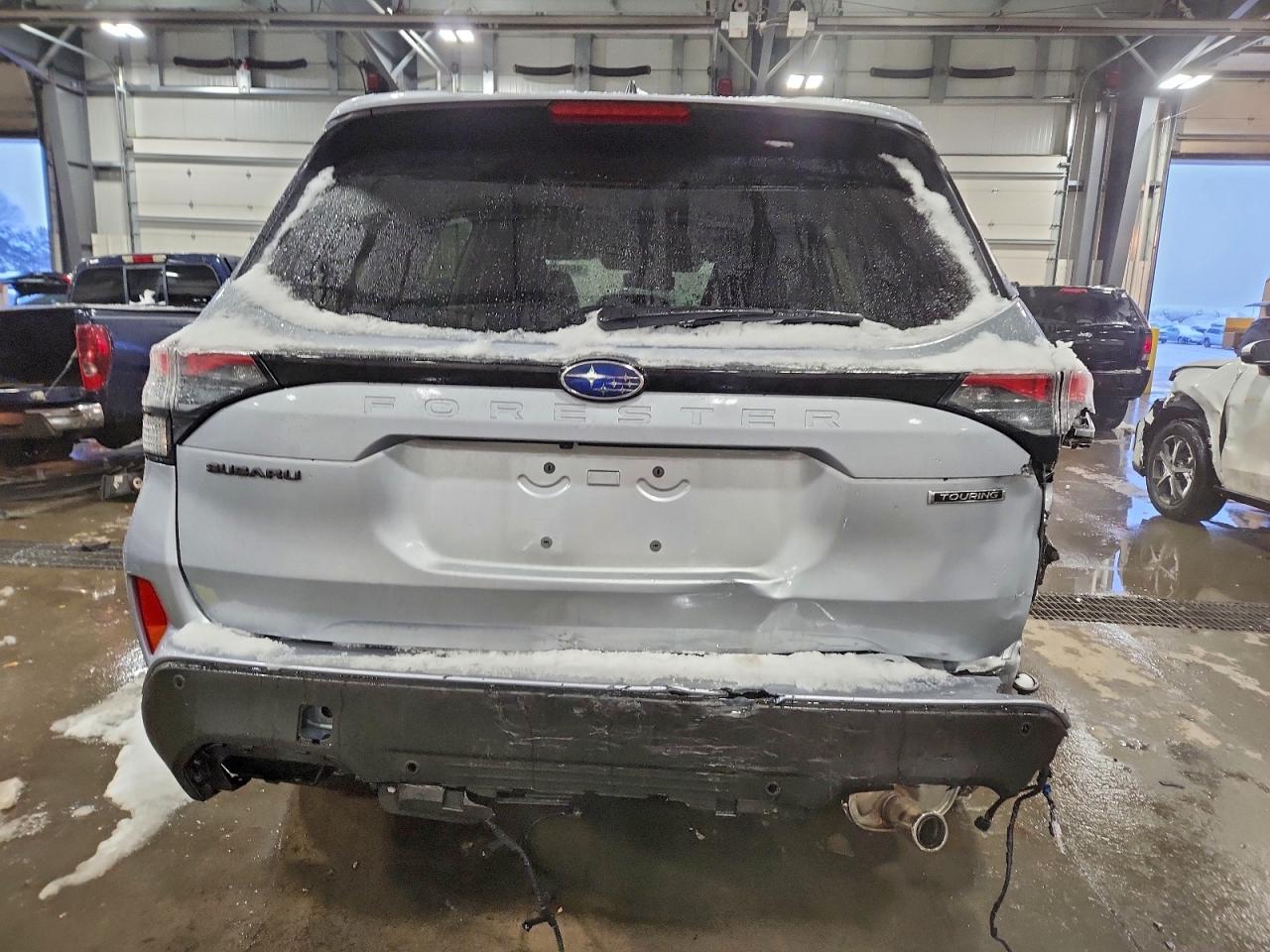 2025 SUBARU FORESTER TOURING photo 6