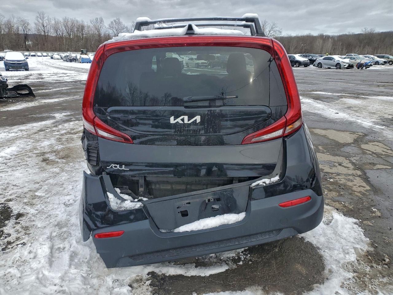 2022 KIA SOUL LX photo 6