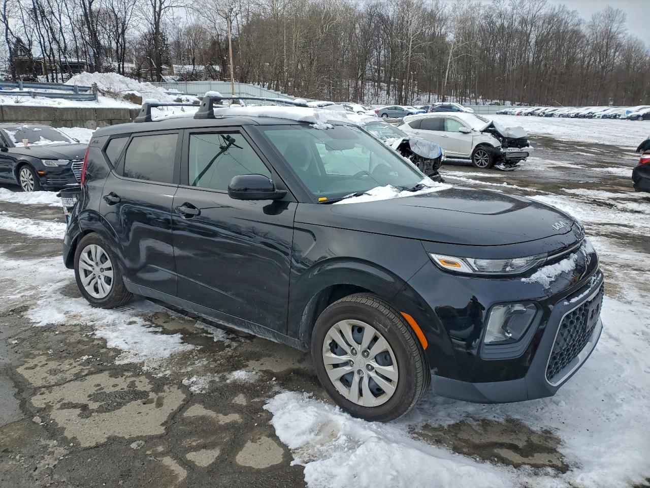2022 KIA SOUL LX photo 4
