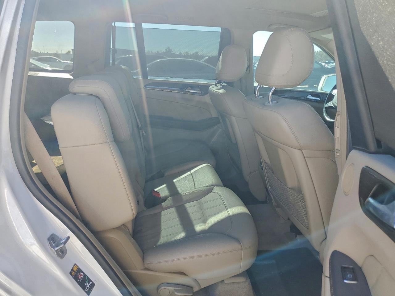 2015 MERCEDES-BENZ GL 450 4MATIC photo 11