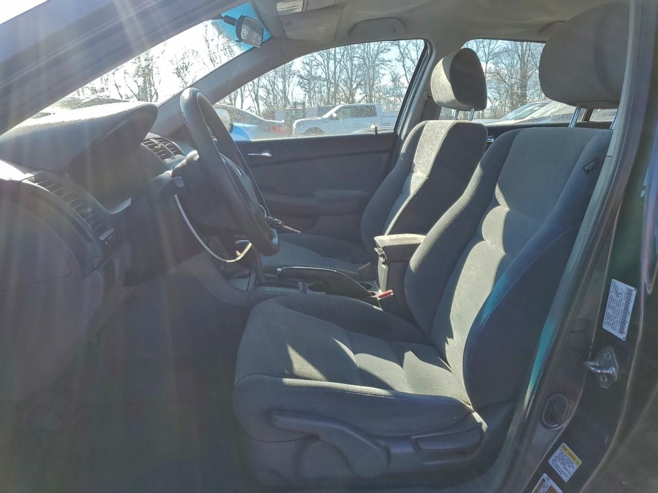 2006 HONDA ACCORD LX photo 7