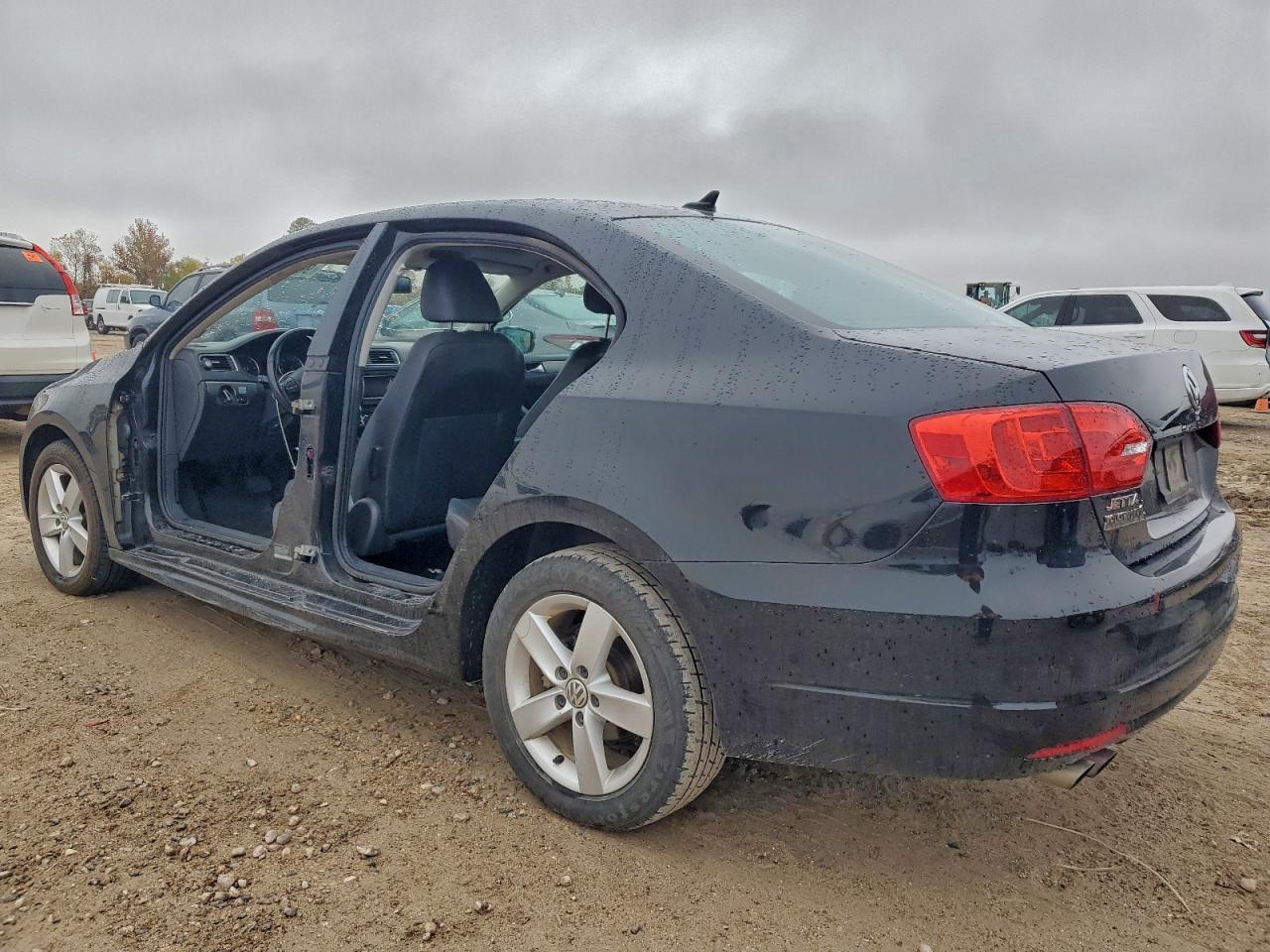 2013 VOLKSWAGEN JETTA TDI photo 2