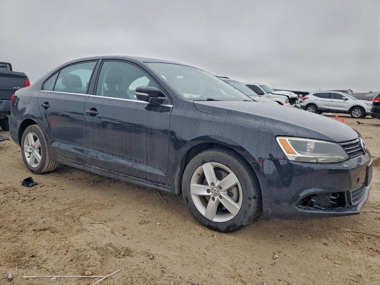 2013 VOLKSWAGEN JETTA TDI photo 4