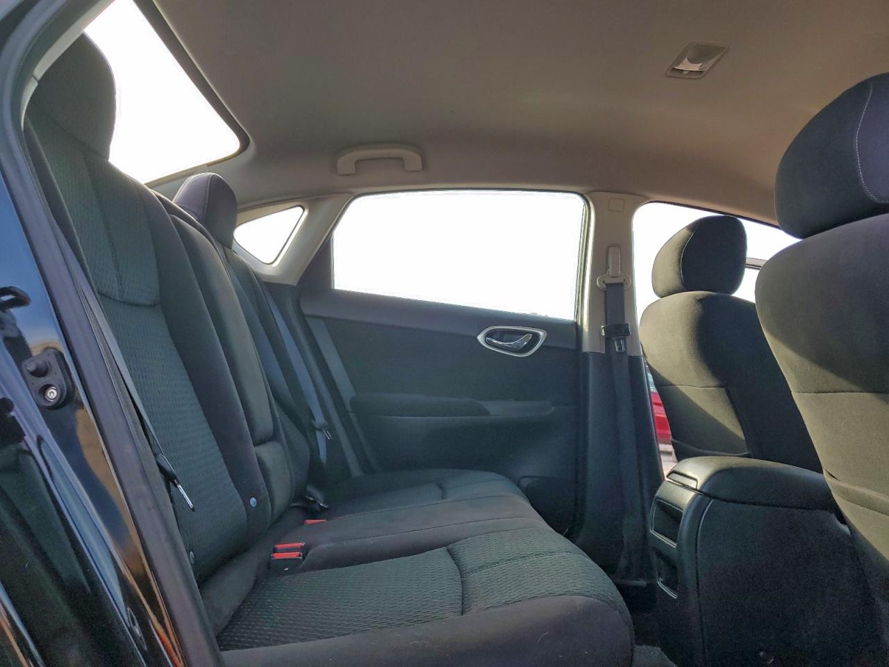2015 NISSAN SENTRA S photo 10