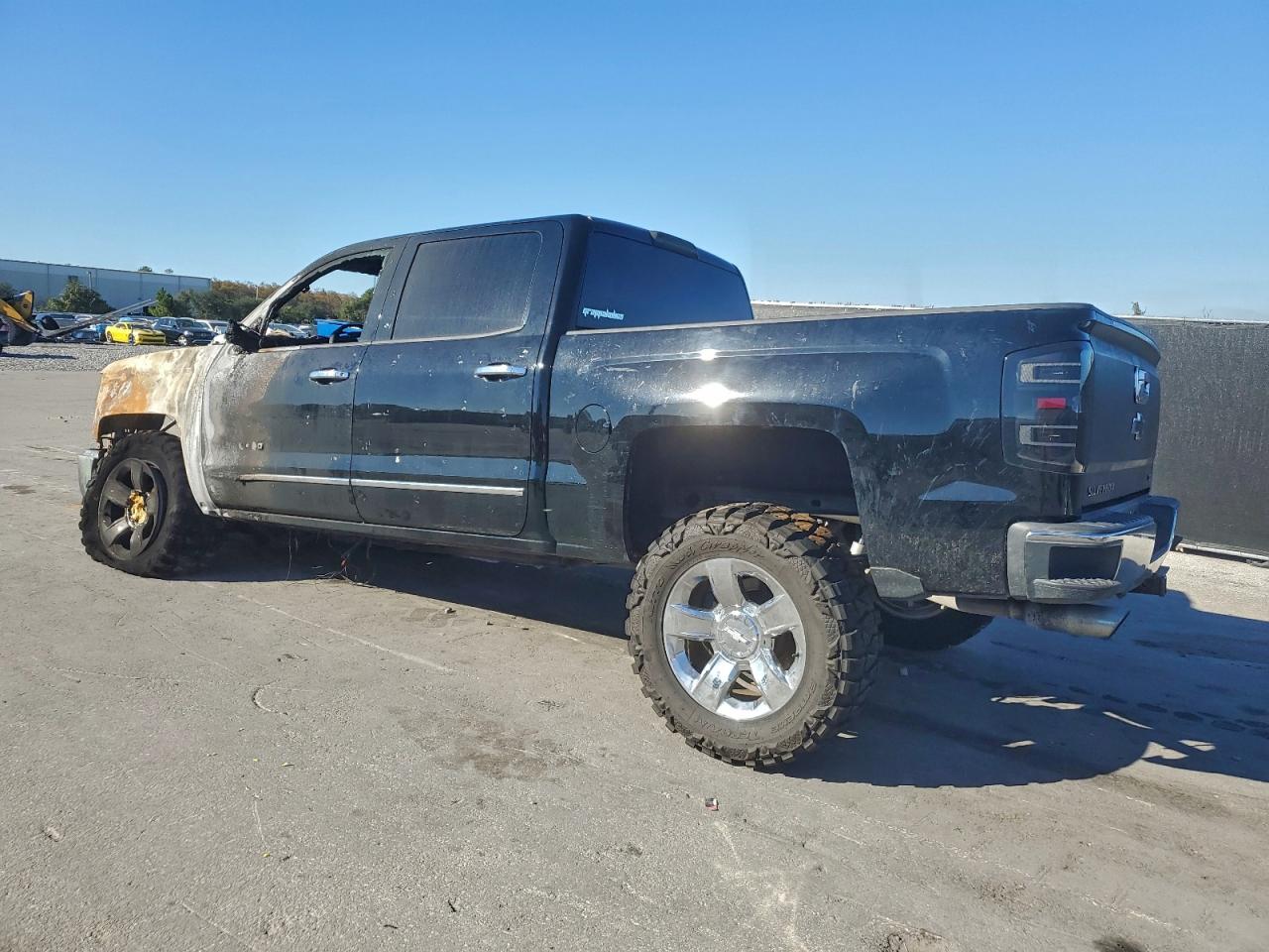 2014 CHEVROLET SILVERADO C1500 LTZ photo 2