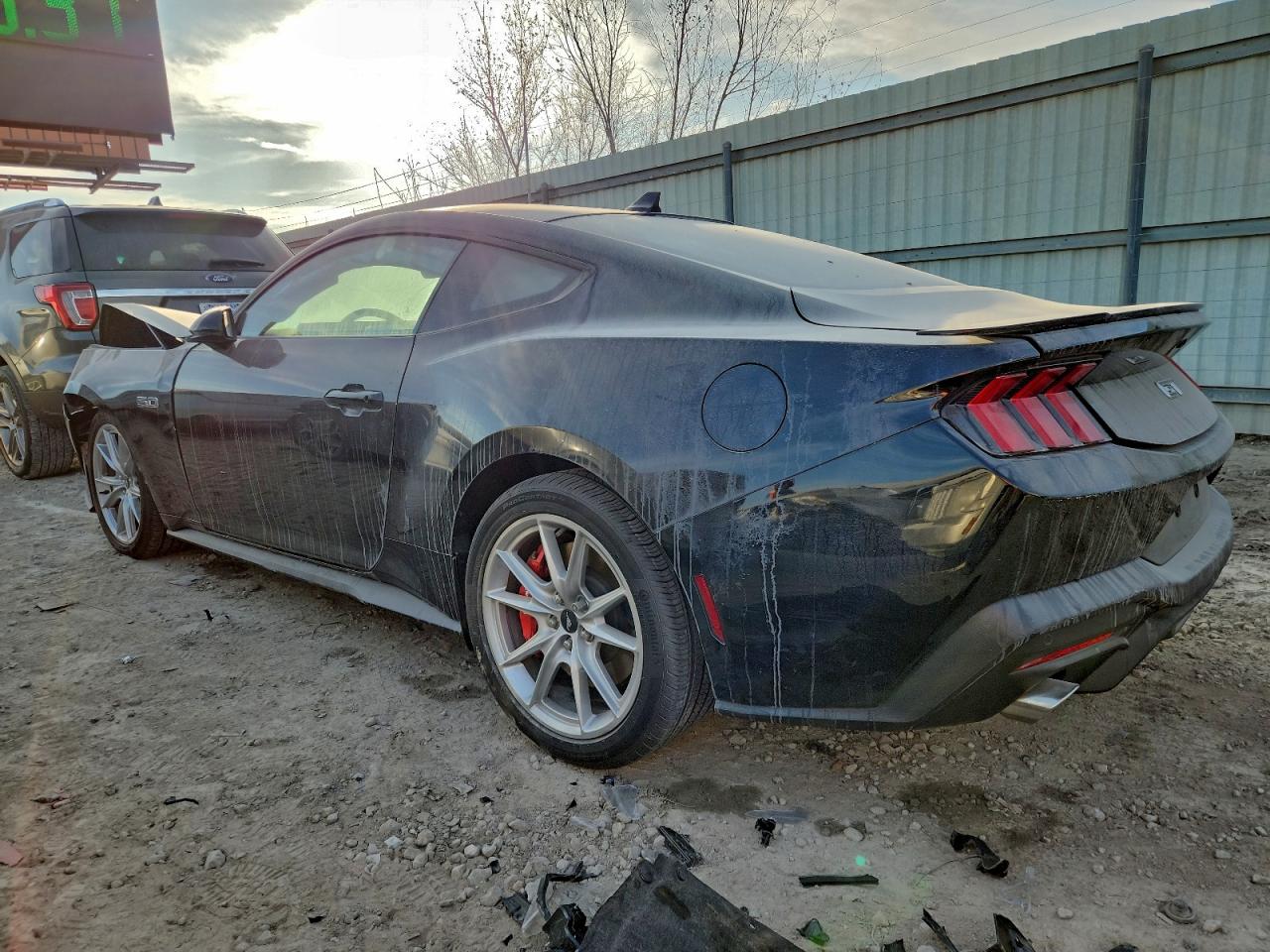 2024 FORD MUSTANG GT photo 2