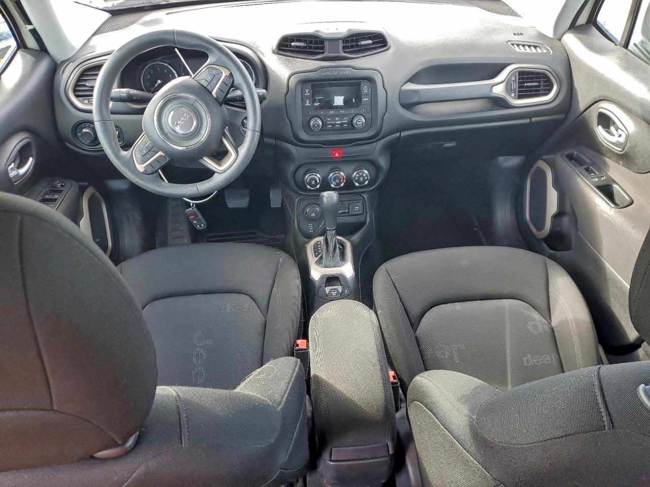 2017 JEEP RENEGADE SPORT photo 8