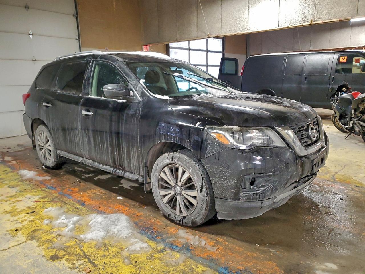 2017 NISSAN PATHFINDER S photo 4