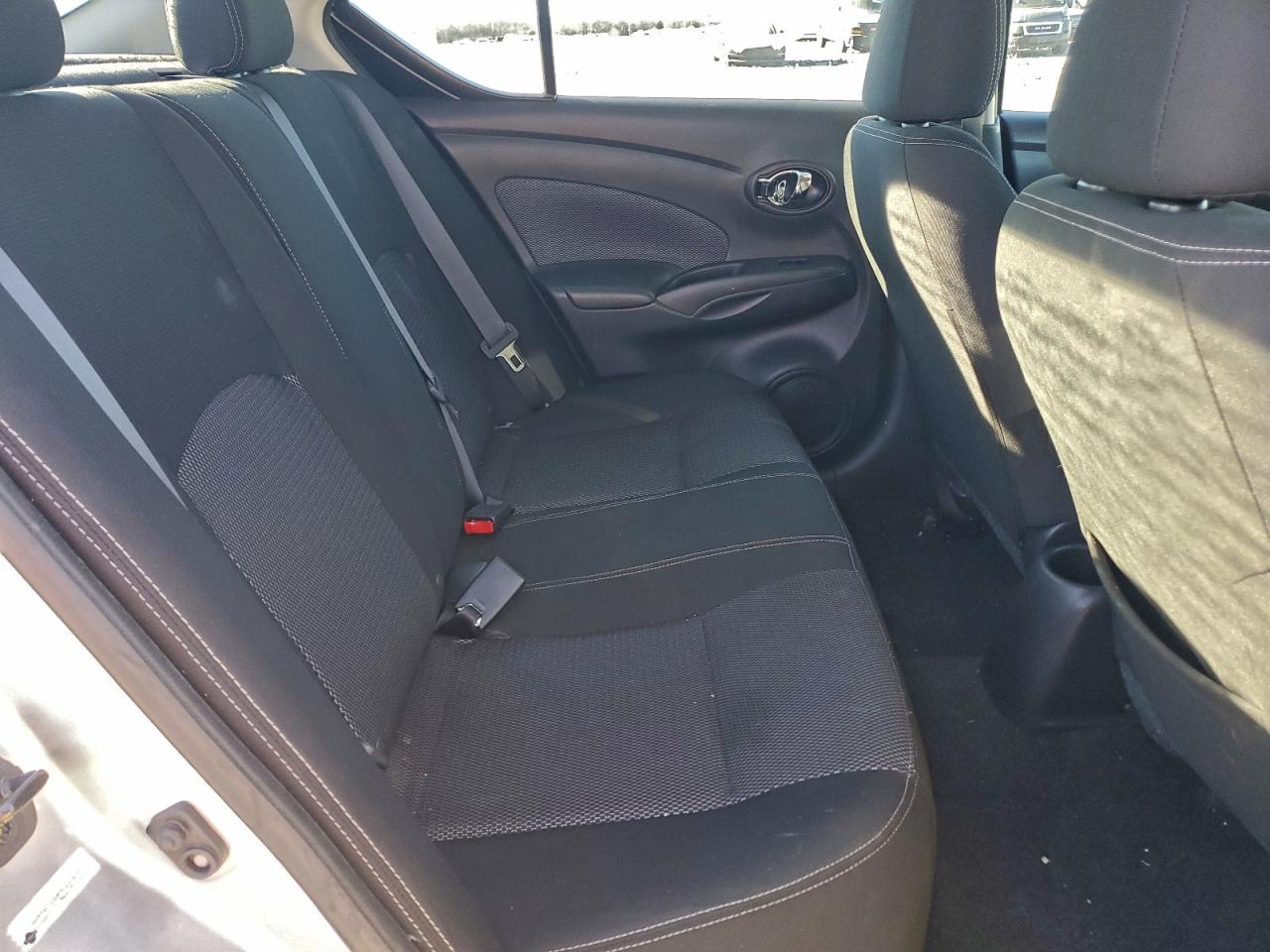 2018 NISSAN VERSA S photo 10