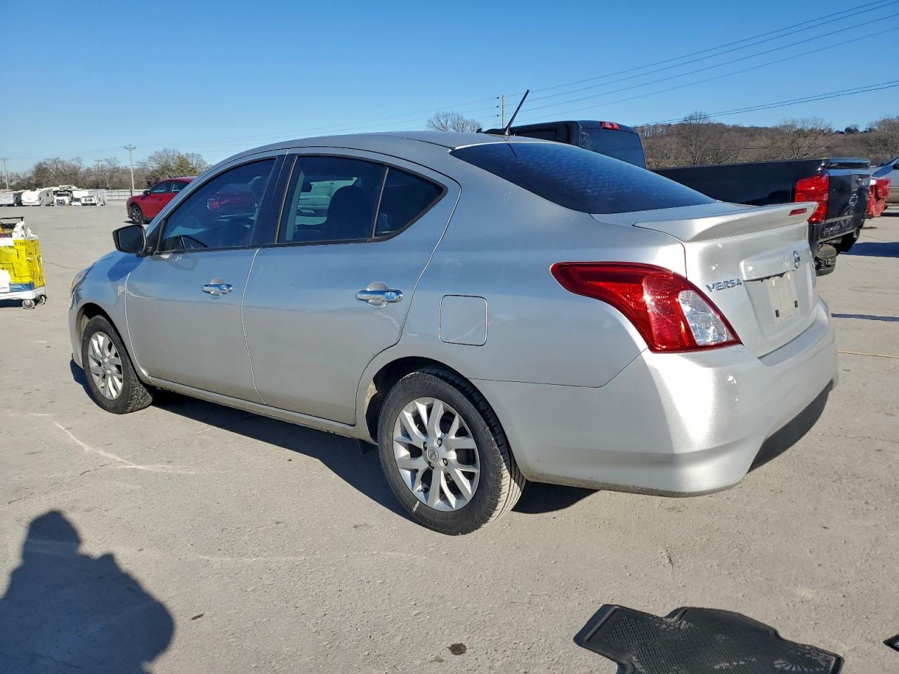 2018 NISSAN VERSA S photo 2