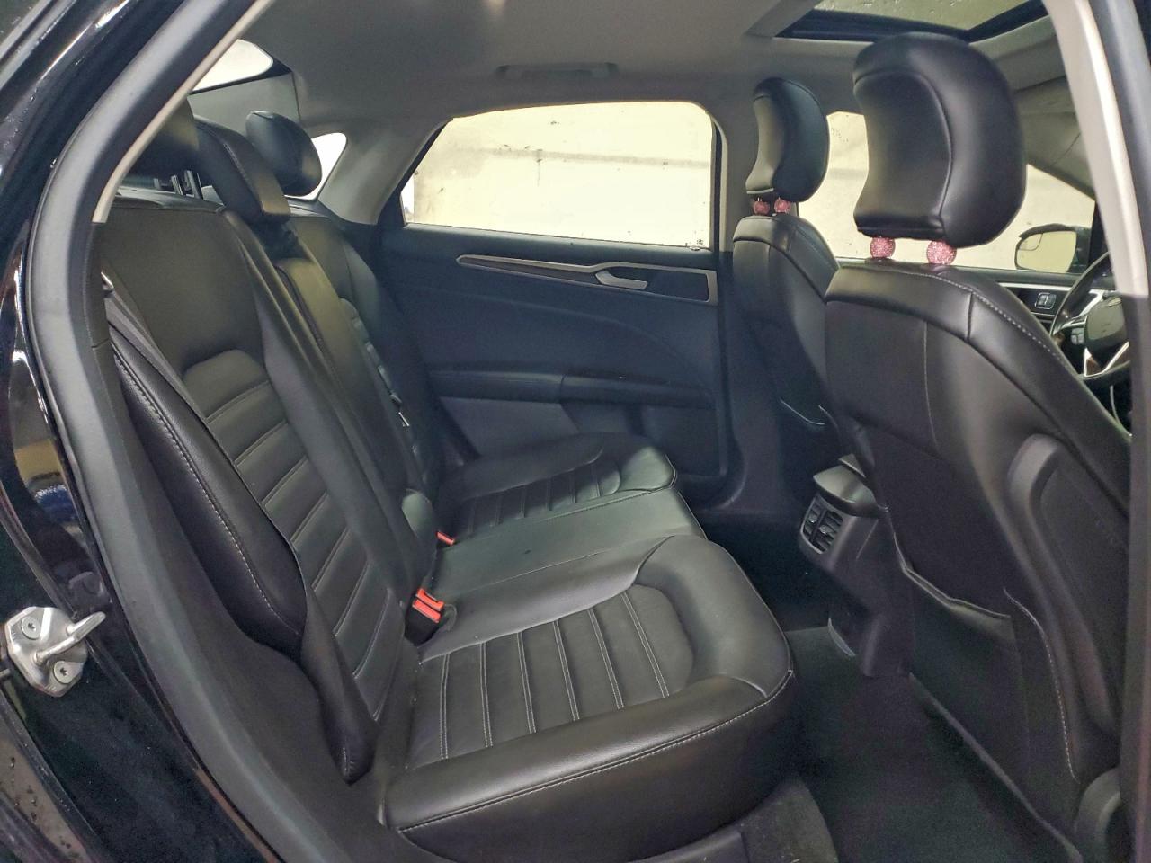 2016 FORD FUSION SE photo 10