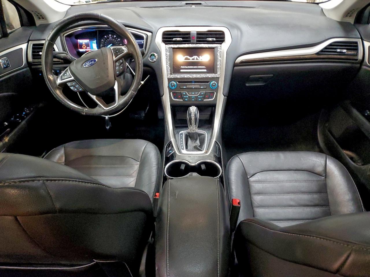 2016 FORD FUSION SE photo 8