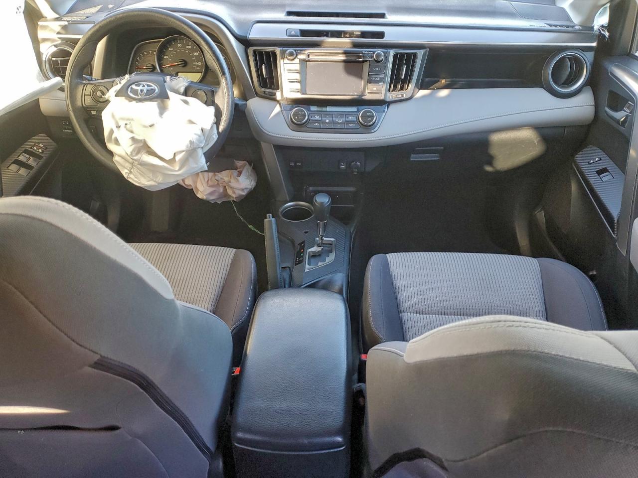2014 TOYOTA RAV4 XLE photo 8