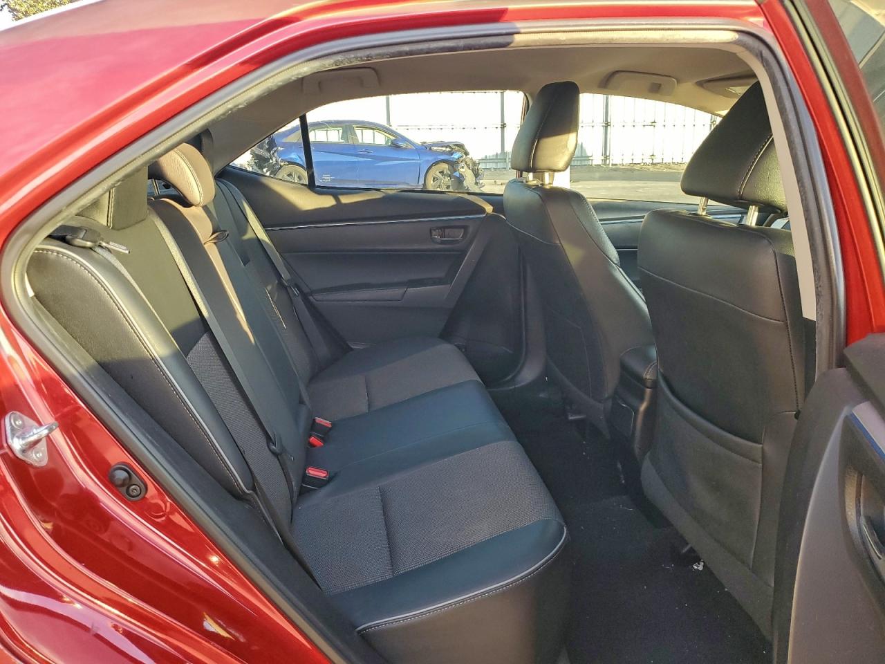 2015 TOYOTA COROLLA L photo 10