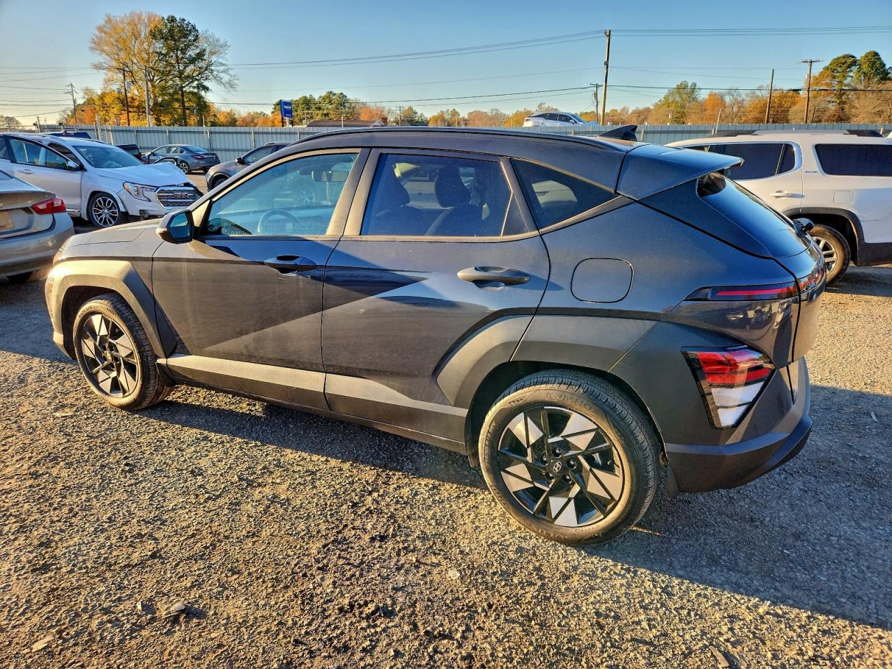 2024 HYUNDAI KONA SEL photo 2