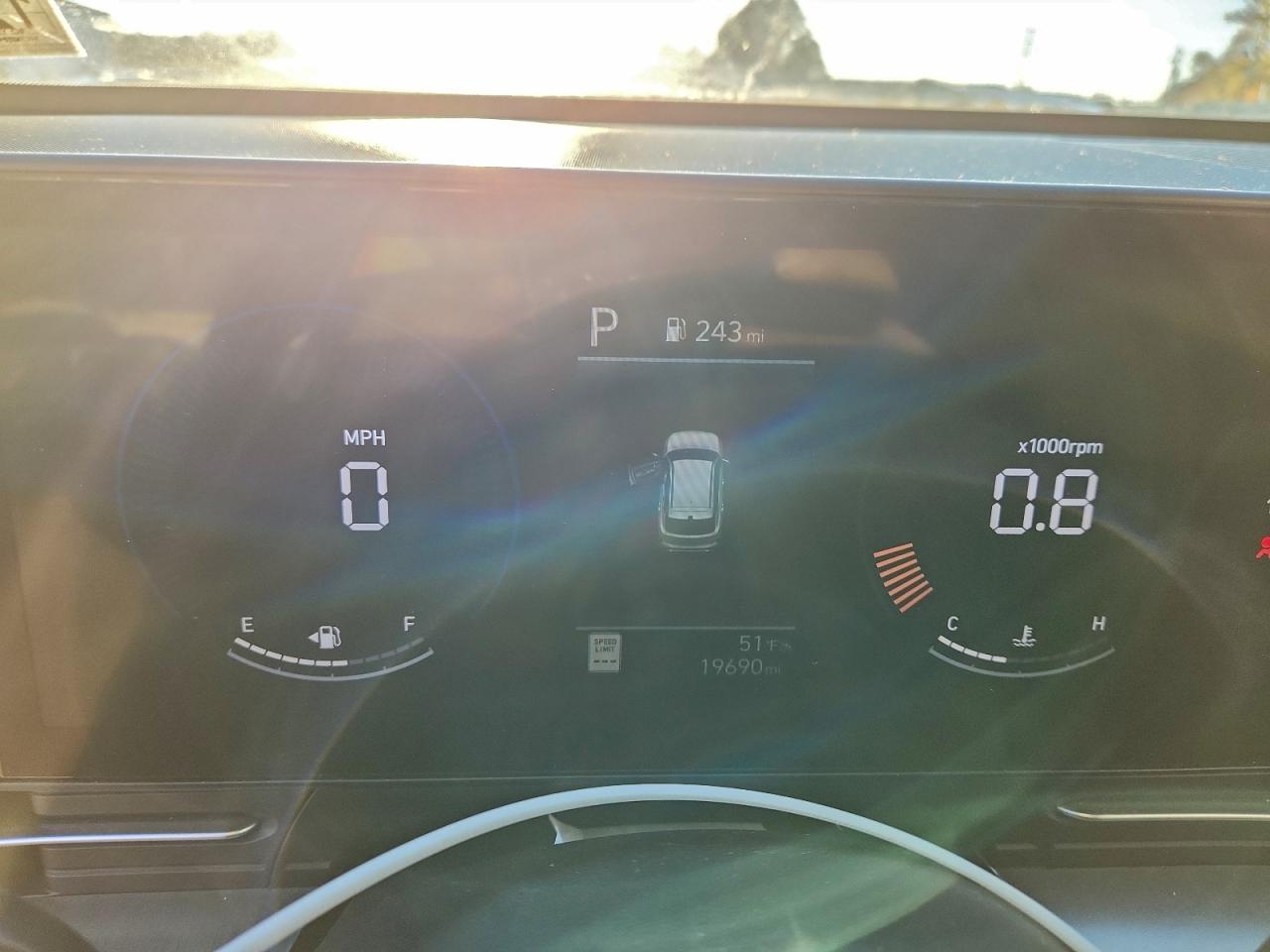 2024 HYUNDAI KONA SEL photo 9