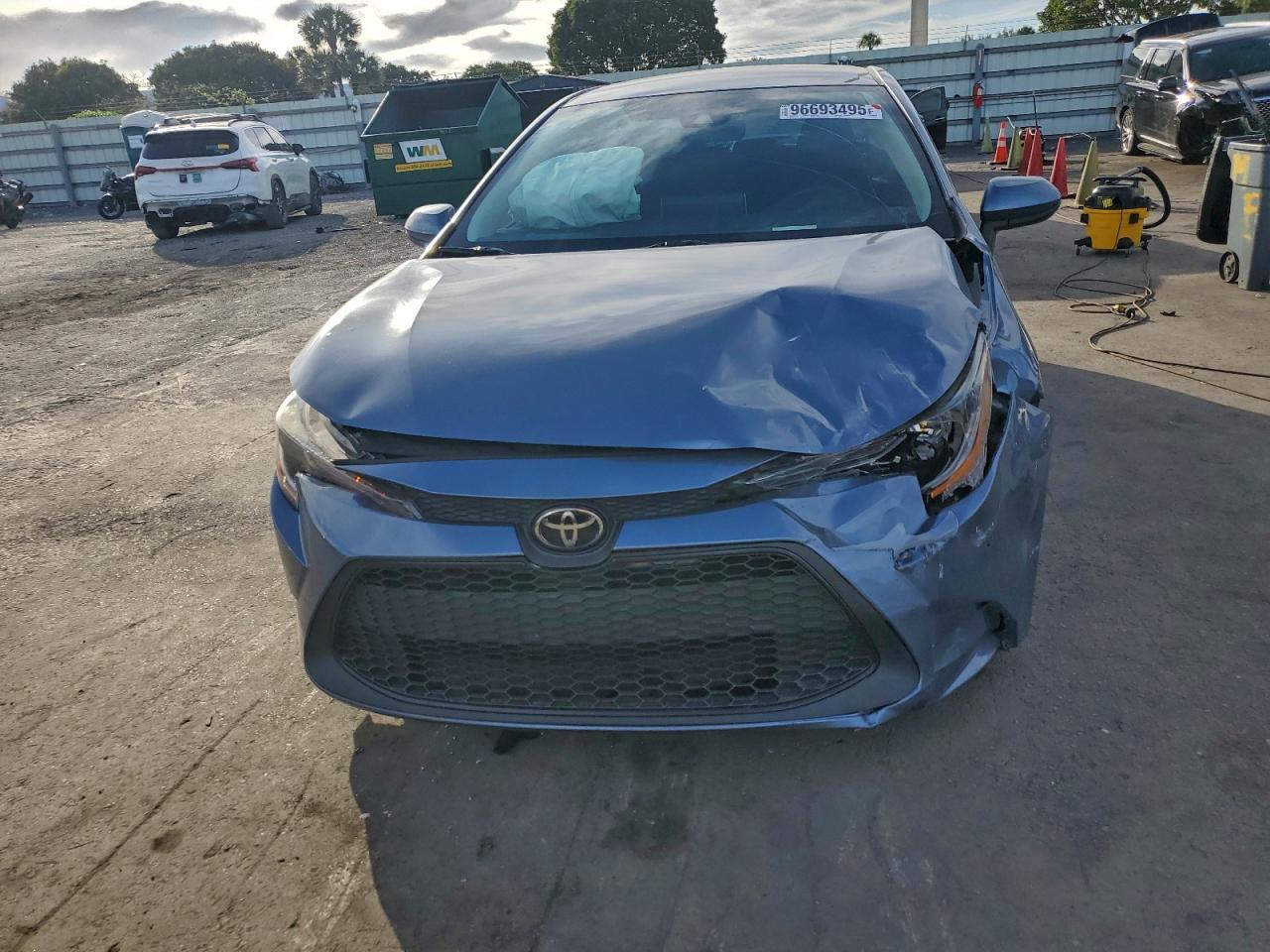 2021 TOYOTA COROLLA LE photo 5