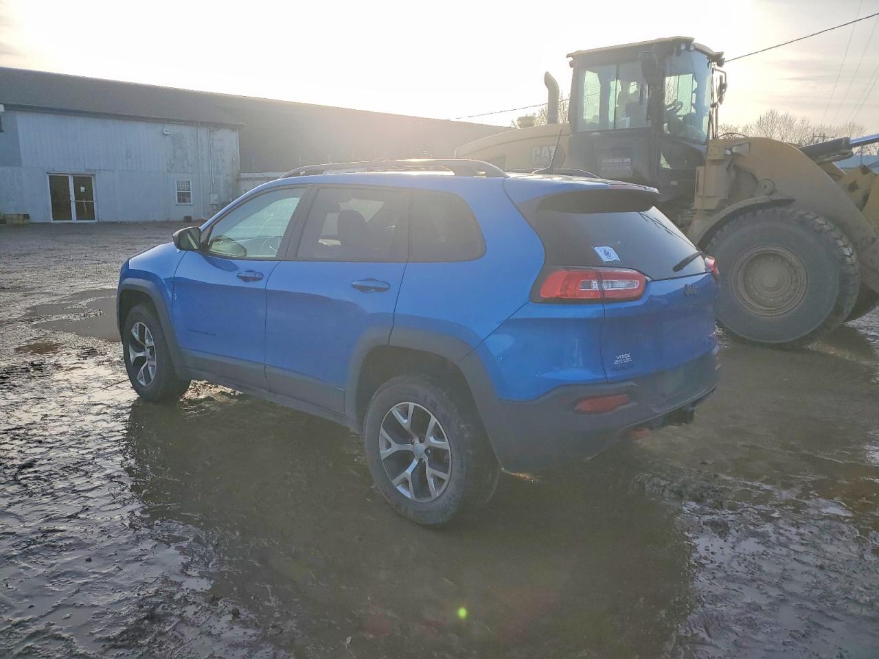 2018 JEEP CHEROKEE TRAILHAWK photo 2