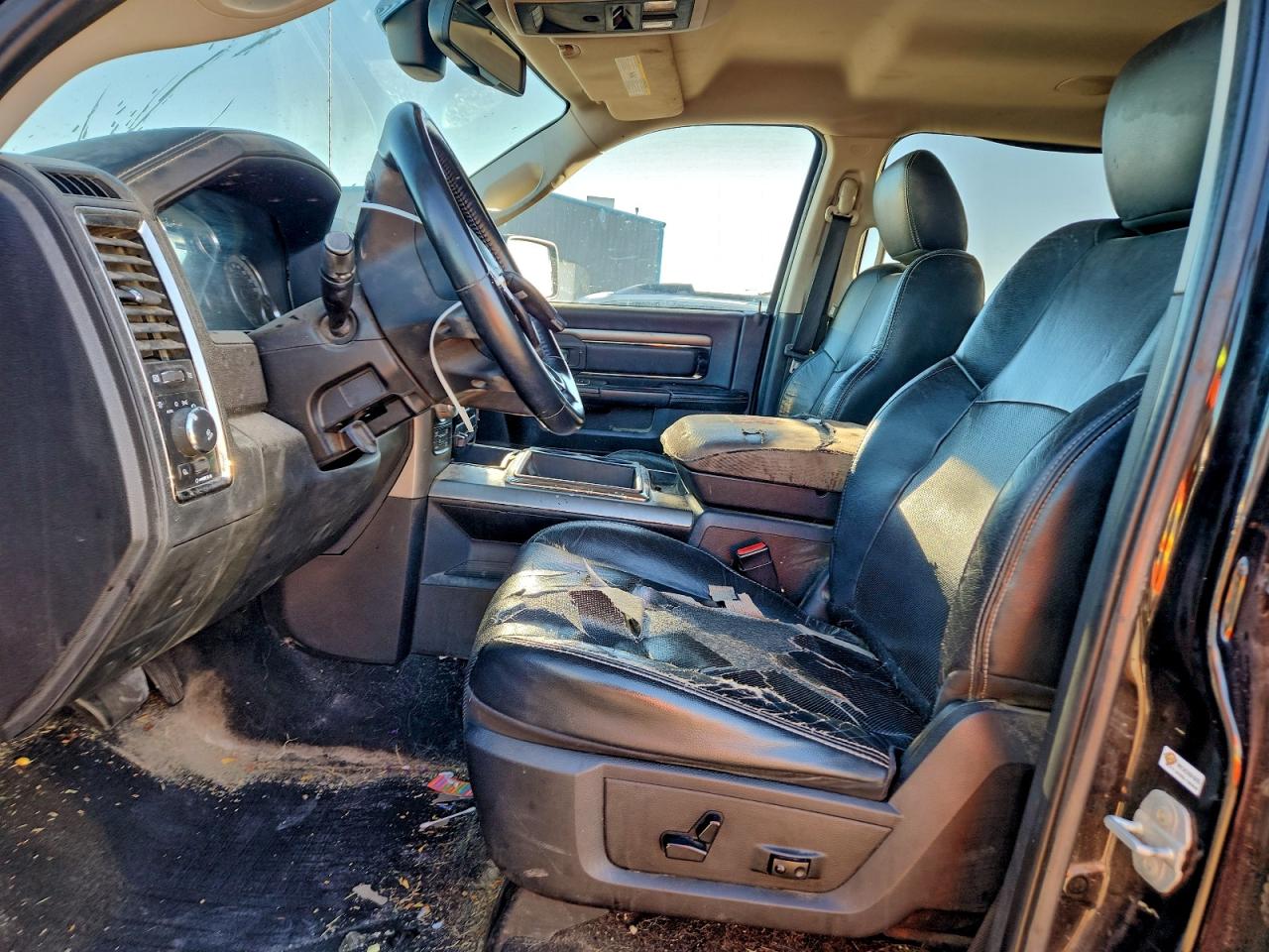 2014 RAM 1500 SPORT photo 7