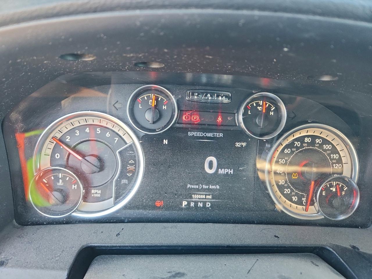2014 RAM 1500 SPORT photo 9