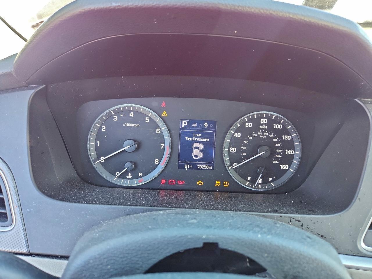 2017 HYUNDAI SONATA SE photo 9
