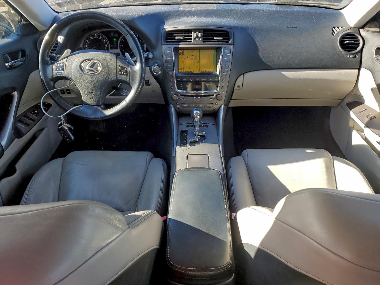 2010 LEXUS IS 250 photo 8
