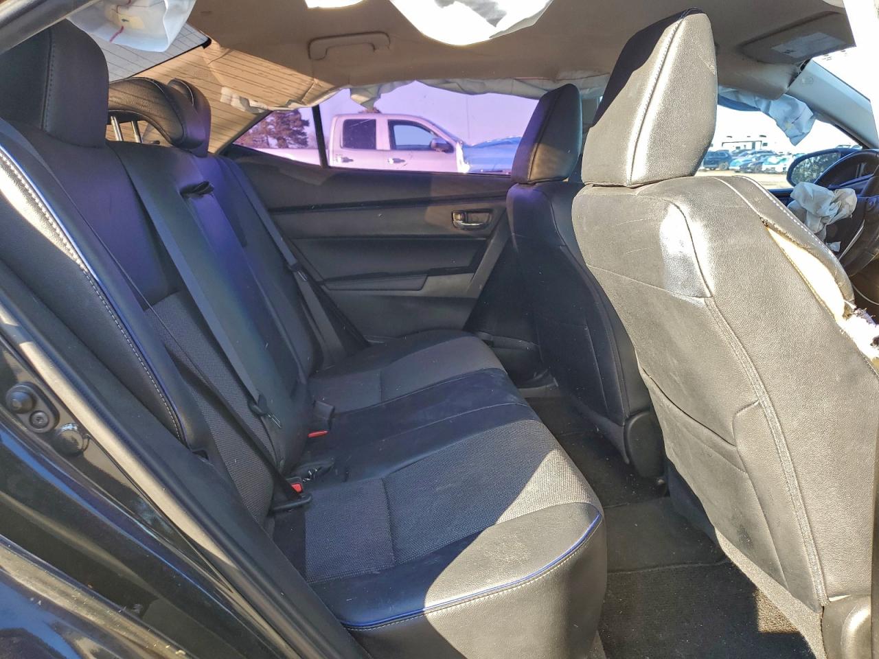 2018 TOYOTA COROLLA L photo 10