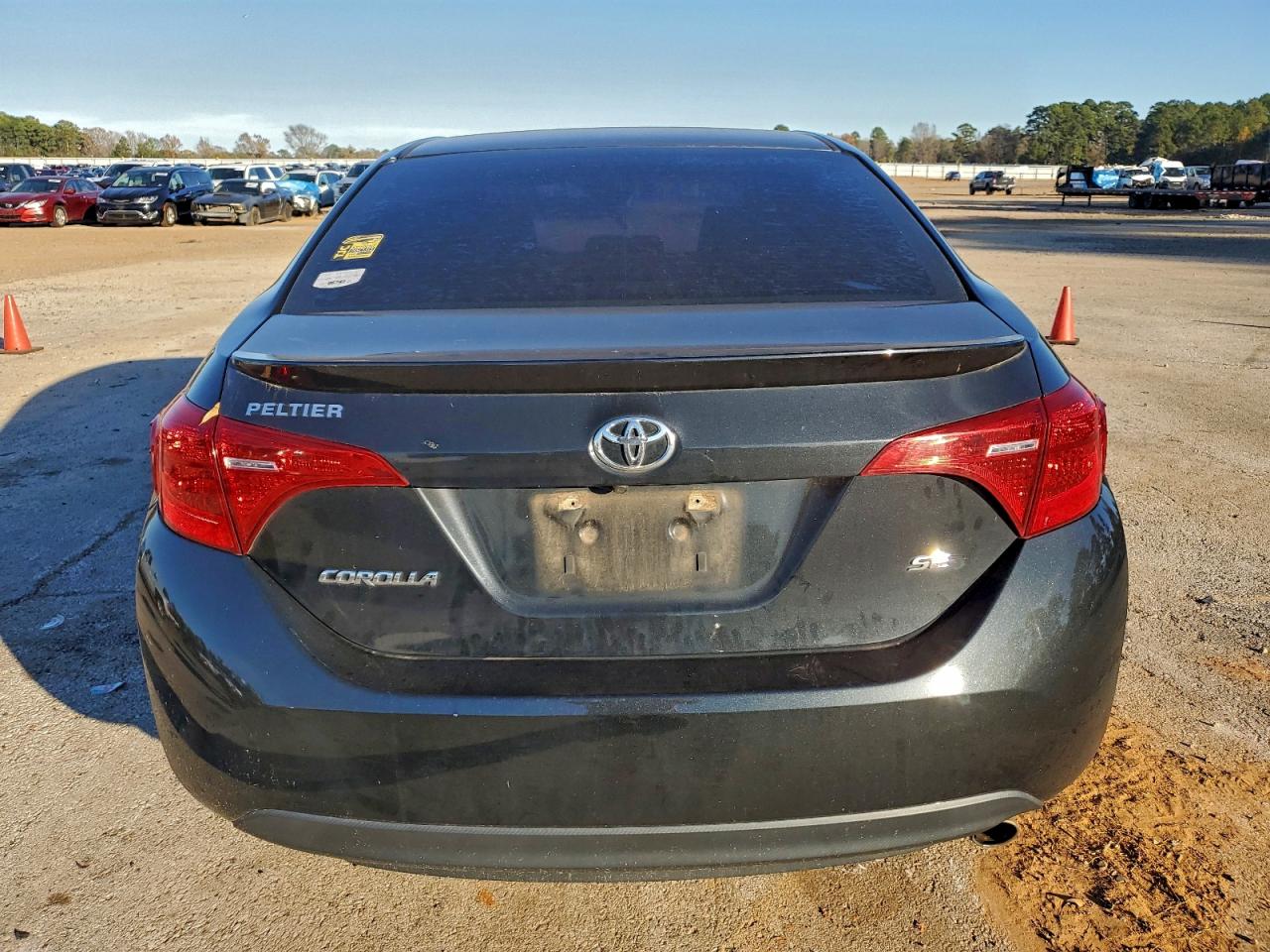 2018 TOYOTA COROLLA L photo 6